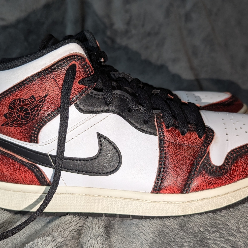 Men's Air Jordan 2 mid wear away Chicago